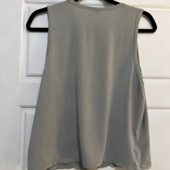 Wilfred beach tank - Picture 3 of 5